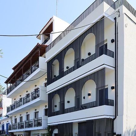 Uphill Unique Boutique Suites Скиатос Екстериор снимка