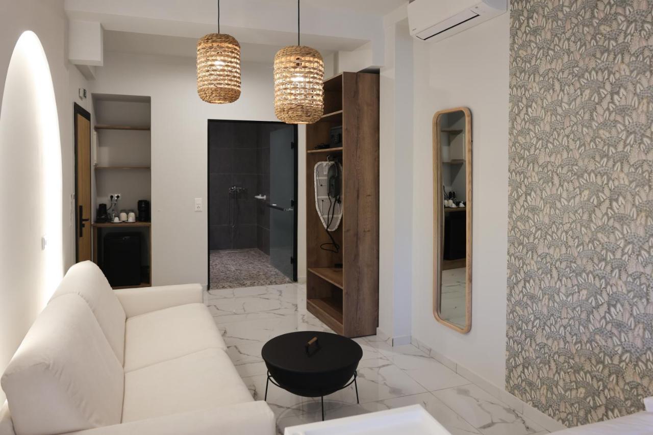 Uphill Unique Boutique Suites Скиатос Екстериор снимка