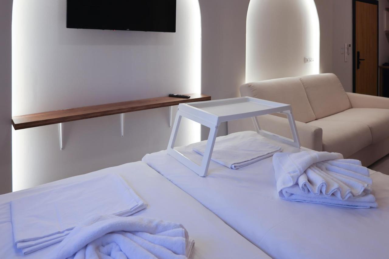 Uphill Unique Boutique Suites Скиатос Екстериор снимка