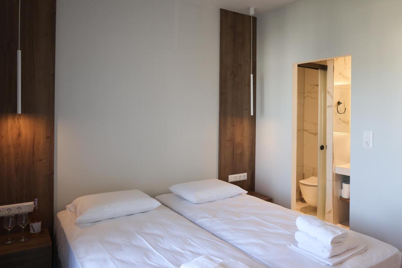 Uphill Unique Boutique Suites Скиатос Екстериор снимка