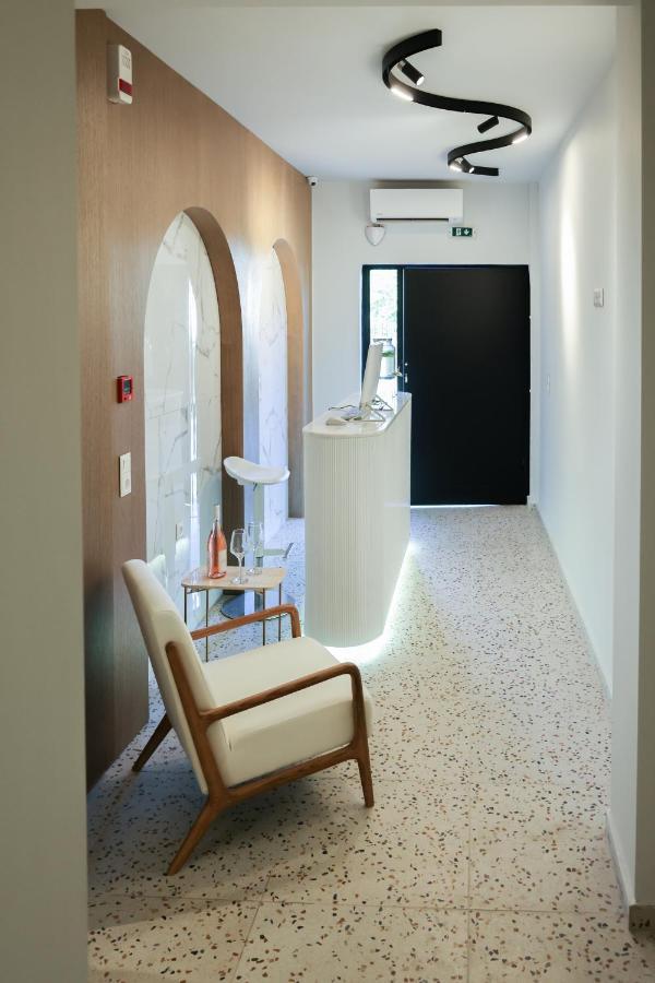 Uphill Unique Boutique Suites Скиатос Екстериор снимка