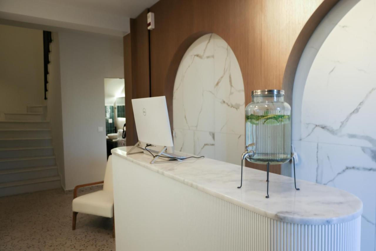 Uphill Unique Boutique Suites Скиатос Екстериор снимка