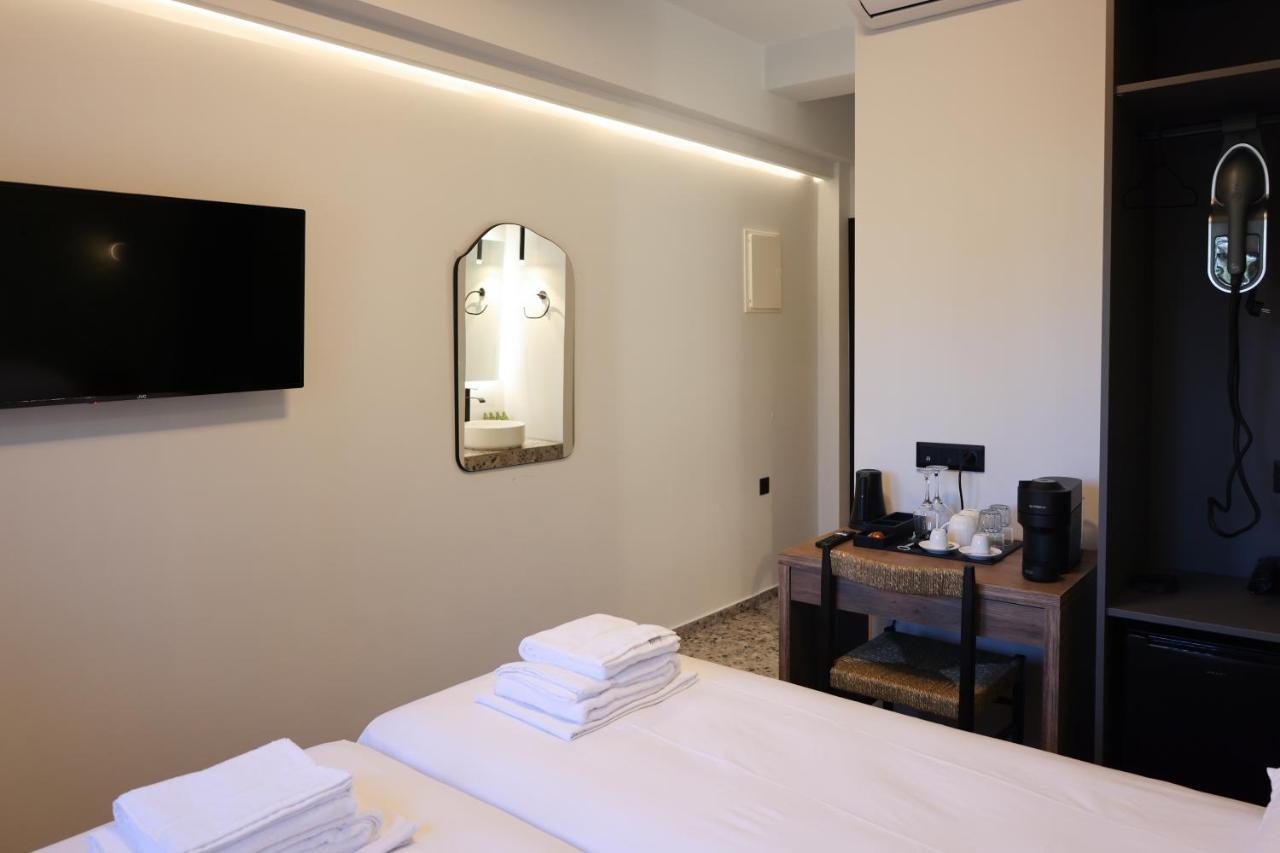 Uphill Unique Boutique Suites Скиатос Екстериор снимка