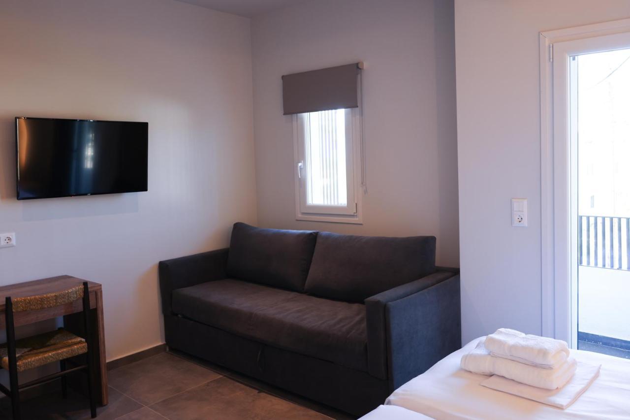 Uphill Unique Boutique Suites Скиатос Екстериор снимка
